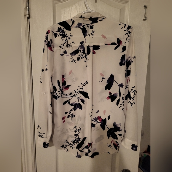 Reitmans Dress Shirt, Small, Multi Colour (Blue/White/Pink) - Picture 2 of 3